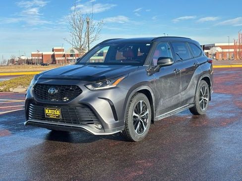 Used 2022 Toyota Highlander XSE image 27