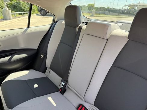 Used 2026 Toyota Corolla LE FWD image 29