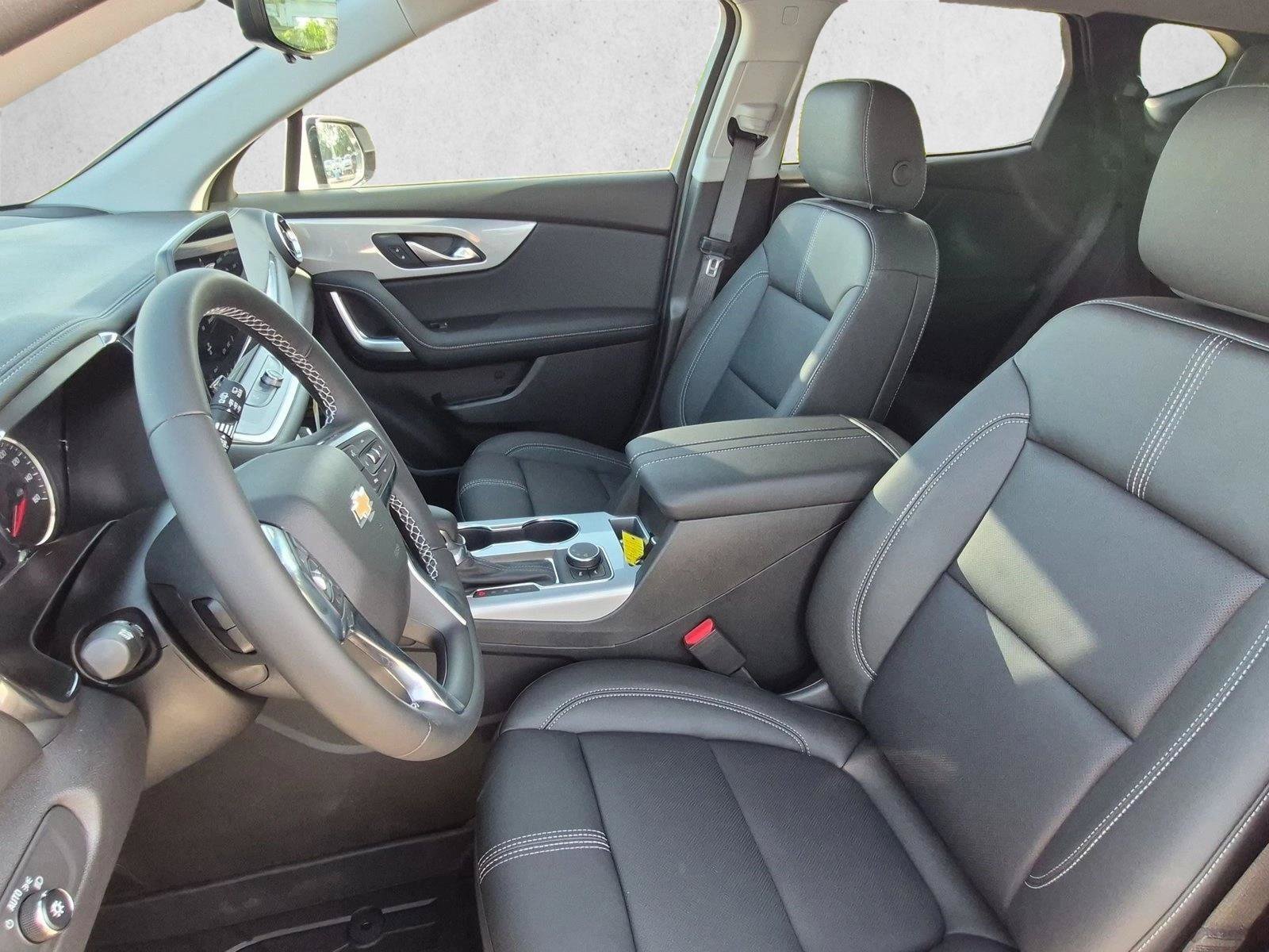 New 2026 Chevrolet Blazer LT w/ Sound & Technology Package FWD image 4