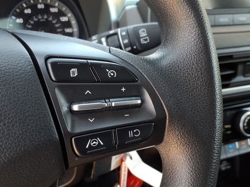 Used 2023 Hyundai Kona SE FWD image 23
