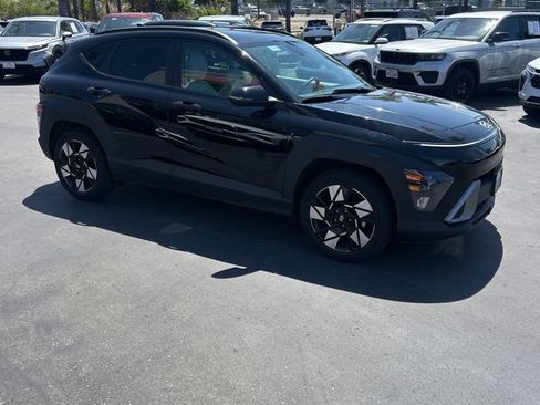 Used 2025 Hyundai Kona SEL FWD image 5