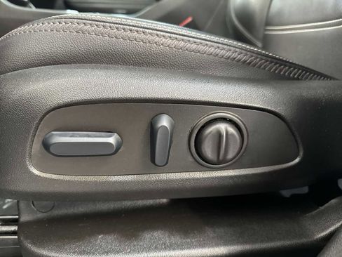 Used 2022 GMC Terrain Denali w/ Denali Premium Package image 17