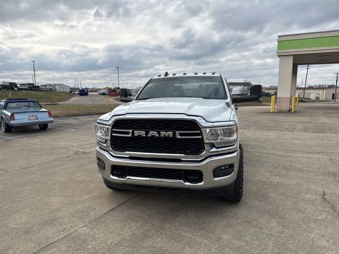 Used 2022 RAM 2500 Tradesman w/ Chrome Appearance Group image 5