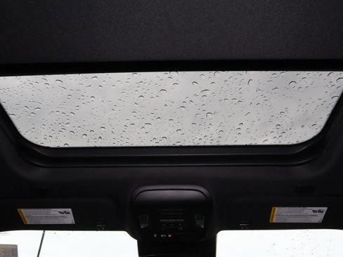 Used 2025 Cadillac CT5 Sport image 12