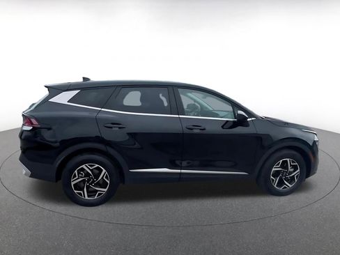 Used 2025 Kia Sportage LX FWD image 15