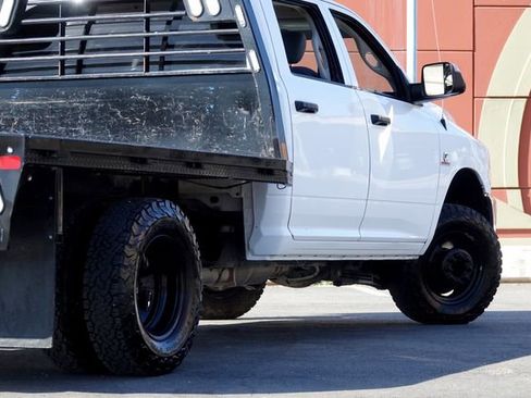 Used 2018 RAM 3500 Tradesman w/ Chrome Appearance Group image 27