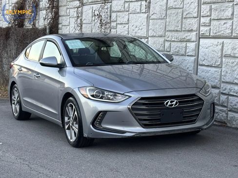 Used 2017 Hyundai Elantra Limited image 3