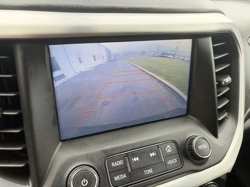 Used 2019 GMC Acadia SLT w/ LPO, Floor Liner Package FWD image 24