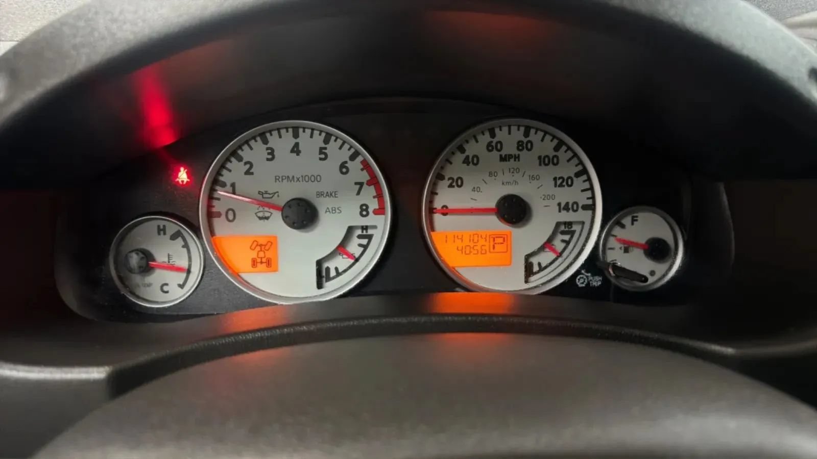 Used 2015 Nissan Xterra PRO-4X w/ Nevada Tow Package AWD/4WD image 11