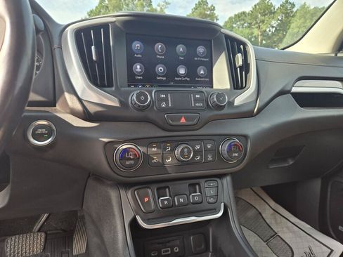 Used 2020 GMC Terrain SLT w/ Preferred Package FWD image 16