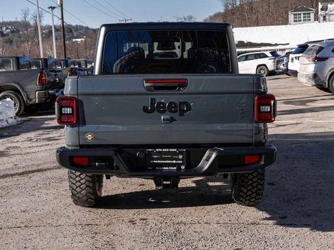 New 2026 Jeep Gladiator Sport AWD/4WD image 5