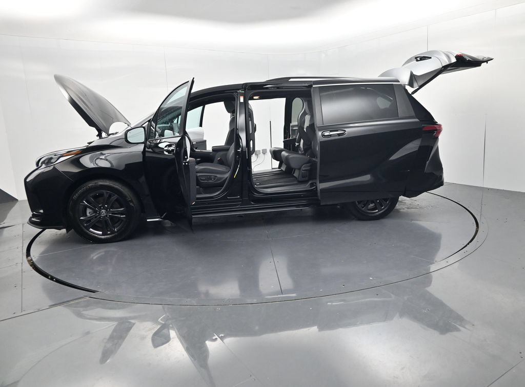 Used 2024 Toyota Sienna XSE w/ XSE Plus Package AWD/4WD image 57