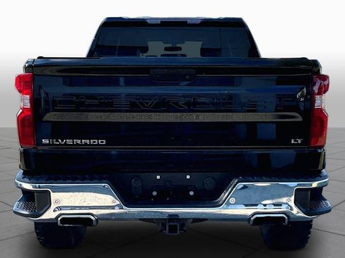 Used 2022 Chevrolet Silverado 1500 LT w/ Z71 Off-Road Package AWD/4WD image 5