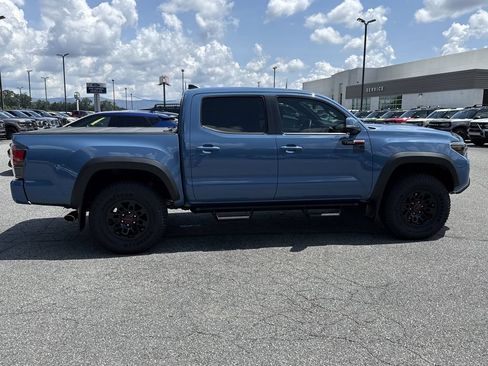 Used 2018 Toyota Tacoma TRD Pro AWD/4WD image 8