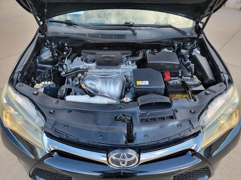 Used 2017 Toyota Camry SE w/ Moonroof Package FWD image 20