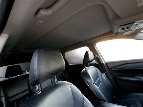 Used 2022 Nissan Rogue Platinum w/ Head-Up Display Package image 19