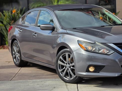 Used 2018 Nissan Altima 2.5 SR w/ SR Special Edition image 4