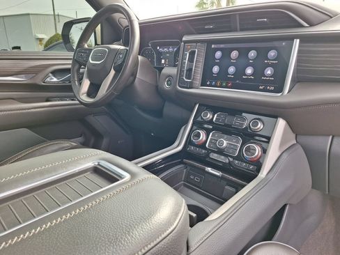 Used 2021 GMC Yukon XL Denali w/ Denali Premium Package RWD image 35