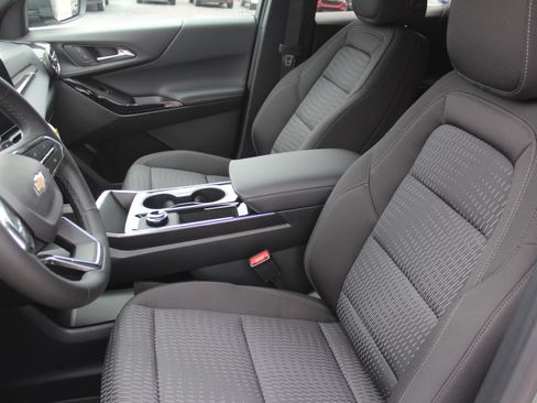 New 2026 Chevrolet Equinox LT image 9