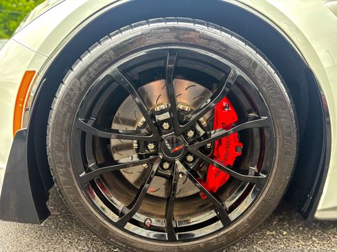 Used 2017 Chevrolet Corvette Grand Sport RWD image 13