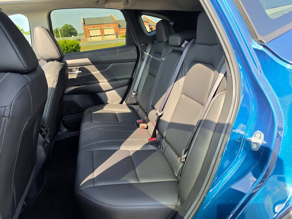 Used 2026 Nissan Murano SL AWD/4WD image 32