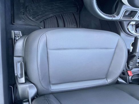 Used 2014 Volkswagen Beetle 2.5 FWD image 11