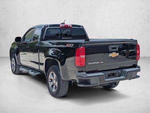 Used 2017 Chevrolet Colorado Z71 RWD image 6