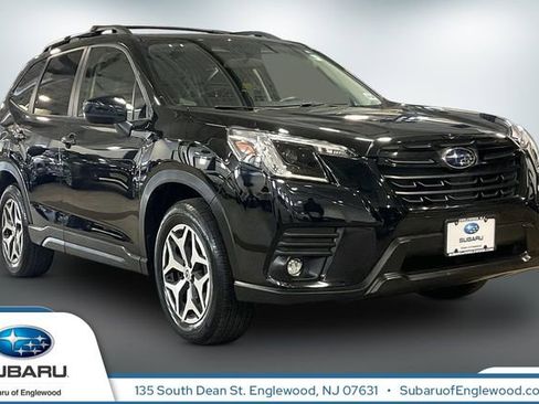 Used 2024 Subaru Forester Premium image 1