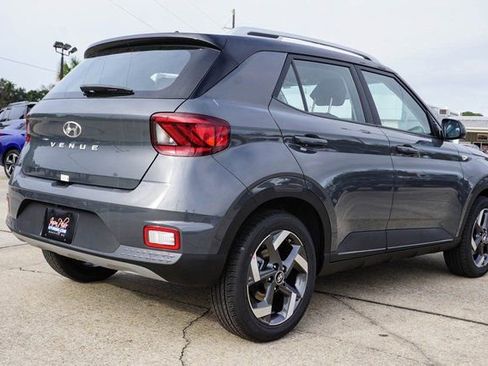 New 2026 Hyundai Venue SEL image 4