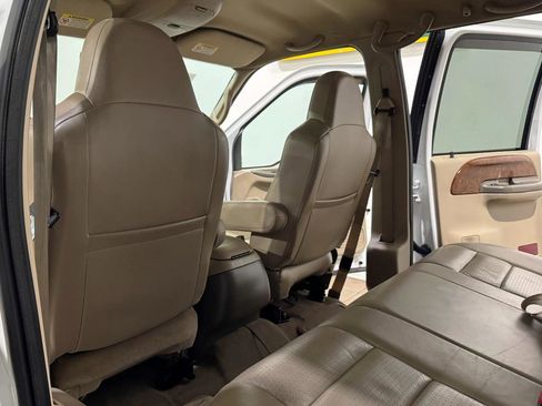 Used 2002 Ford F350 Lariat RWD image 16