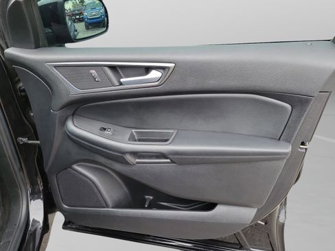 Used 2022 Ford Edge SE w/ Black Appearance Package image 28