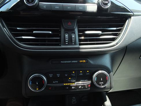 Used 2025 Ford Escape ST-Line Select AWD/4WD image 26