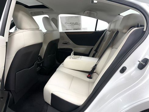 New 2025 Lexus ES 350 w/ Premium Package image 7