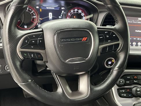 Used 2019 Dodge Challenger SXT w/ Driver Convenience Group RWD image 13
