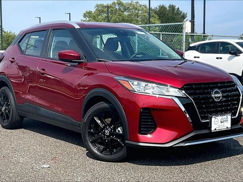 Certified 2023 Nissan Kicks SV FWD image 32