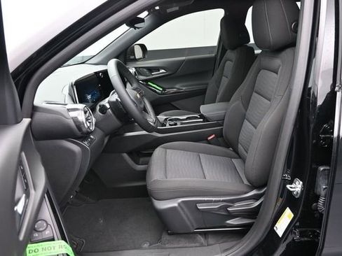 New 2026 Chevrolet Equinox LT w/ Safety and Technology Package FWD image 38