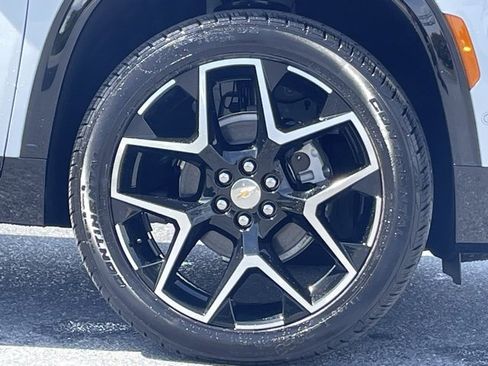 New 2026 Chevrolet Traverse High Country w/ LPO, Floor Liner Package image 10