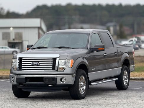 Used 2011 Ford F150 XLT w/ XLT Chrome Pkg image 6