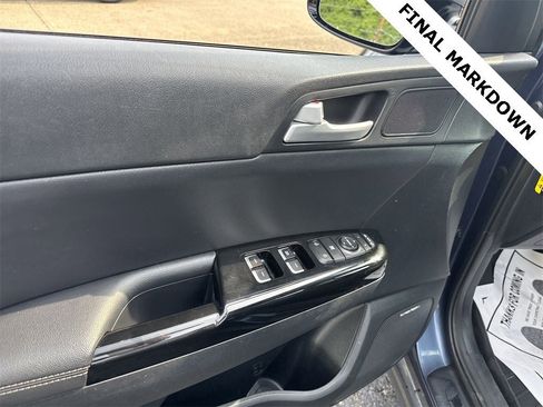 Used 2021 Kia Sportage EX w/ EX Technology Package image 16