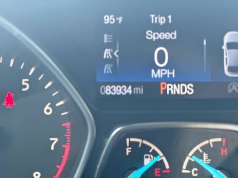 Used 2017 Ford Escape SE w/ Equipment Group 201A FWD image 13