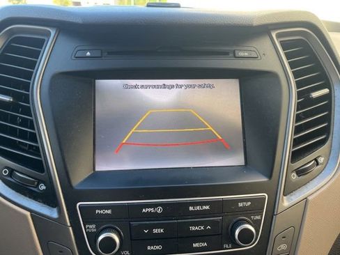 Used 2017 Hyundai Santa Fe Sport FWD image 14