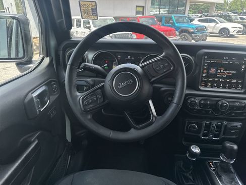 Used 2023 Jeep Wrangler Unlimited w/ Sun & Screen Package AWD/4WD image 23