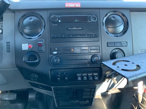 Used 2013 Ford F450 XL w/ Snow Plow Prep Pkg image 15