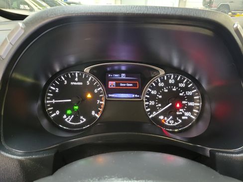 Used 2020 Nissan Pathfinder Platinum image 33