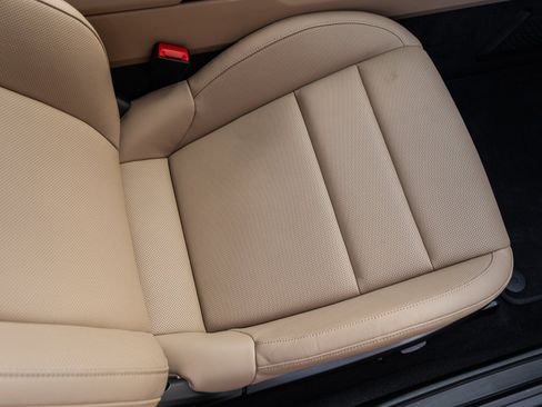 Certified 2024 Porsche 911 Carrera image 37