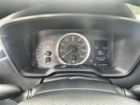 Used 2022 Toyota Corolla LE w/ LE Convenience Package FWD image 12