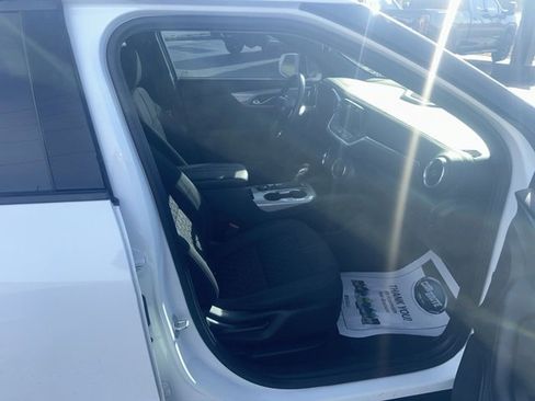 Used 2020 Chevrolet Blazer LT image 32