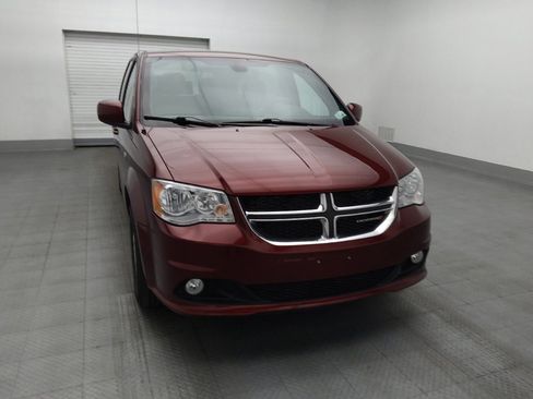Used 2019 Dodge Grand Caravan SE FWD image 14