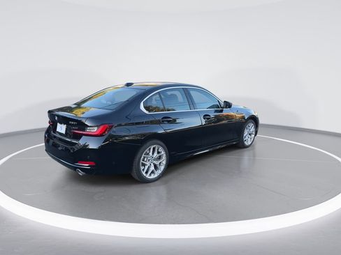 New 2025 BMW 330i xDrive Sedan w/ Convenience Package image 8