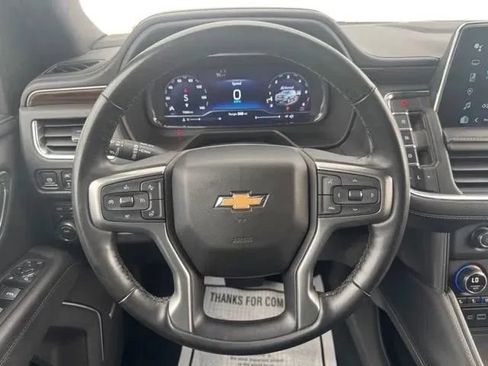Used 2024 Chevrolet Suburban Premier AWD/4WD image 24